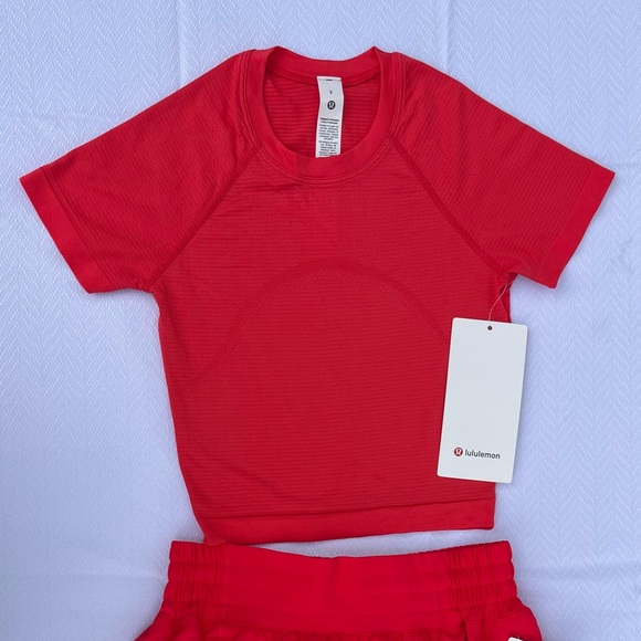 NWT Lululemon Set Swiftly Tech Cropped Short Sleeve 2.0 Top - Picture 1 of 6
